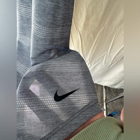 Nike Tank Top - Picture 3 of 6